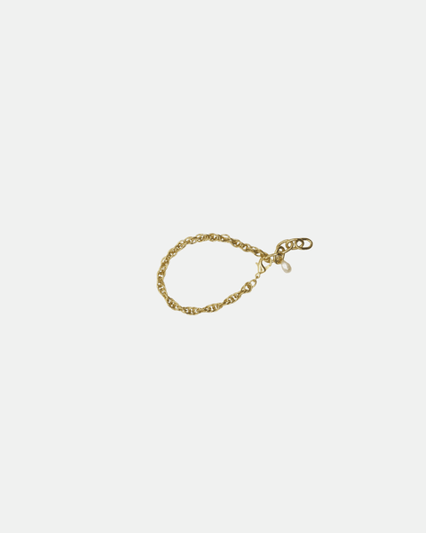 Bracelet Rosie discret fait en plaqué or avec une perle de culture fait à la main en France à Valence 