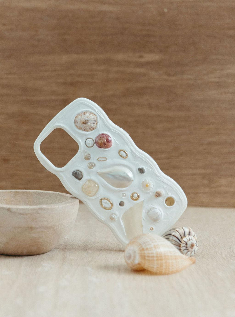 Seashell phone case