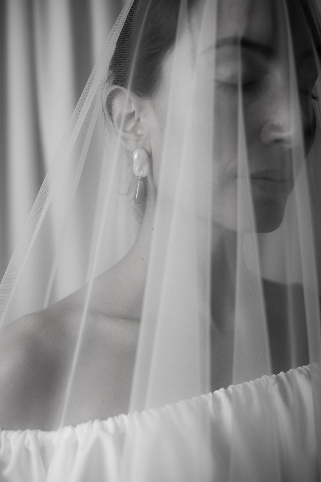 Bijoux de mariage minimalistes : Comment choisir ses perles pour le grand jour ?