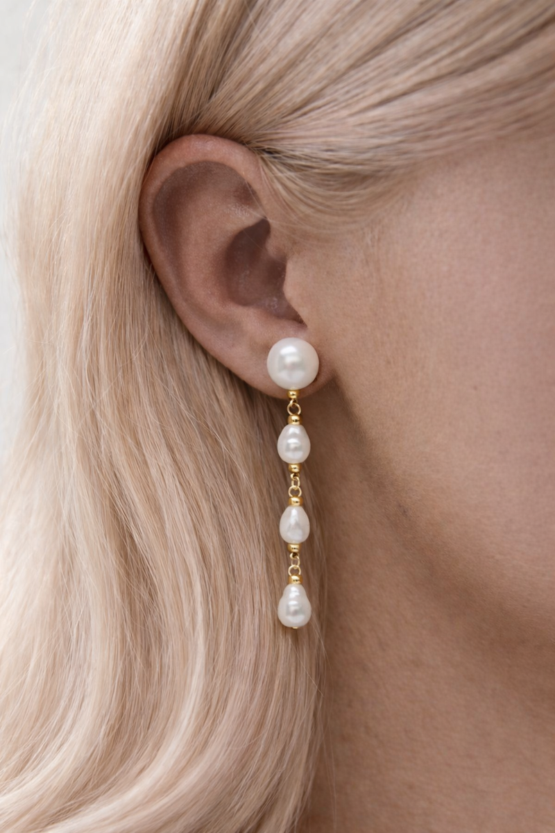 Boucles d'oreilles longues en perles par la Maison GISEL B