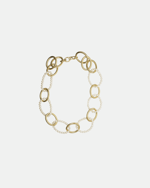 Collier Gisele massif en anneaux plaqué or et de perles blanches fait à Valence