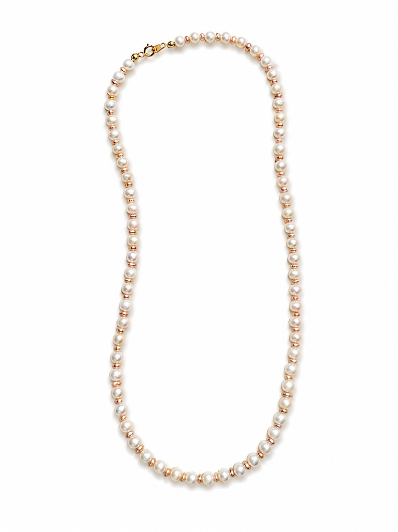 Collier en perle blanches
