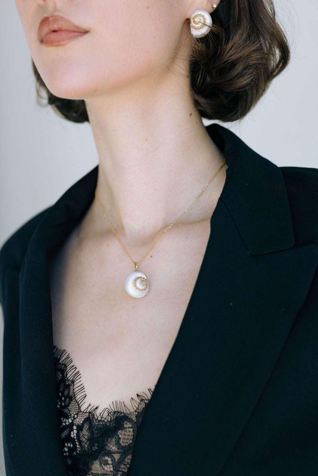 Collier trois perles bleues en verre filé au chalumeau | PIM-Bijoux Collier trois perles bleues en verre filé au chalumeau | PIM-Bijoux