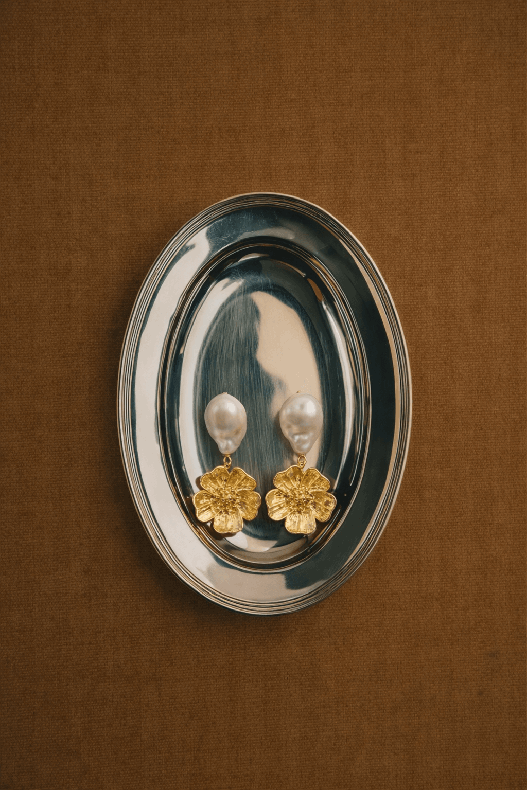 Boucles d'oreilles Aya fleur - Plaqué or & perle de culture baroque