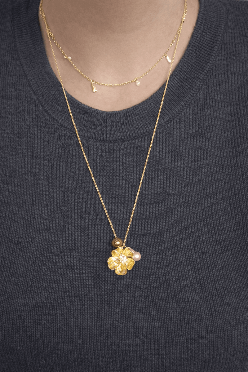 Collier long fleur Aya - plaqué or et perle de culture