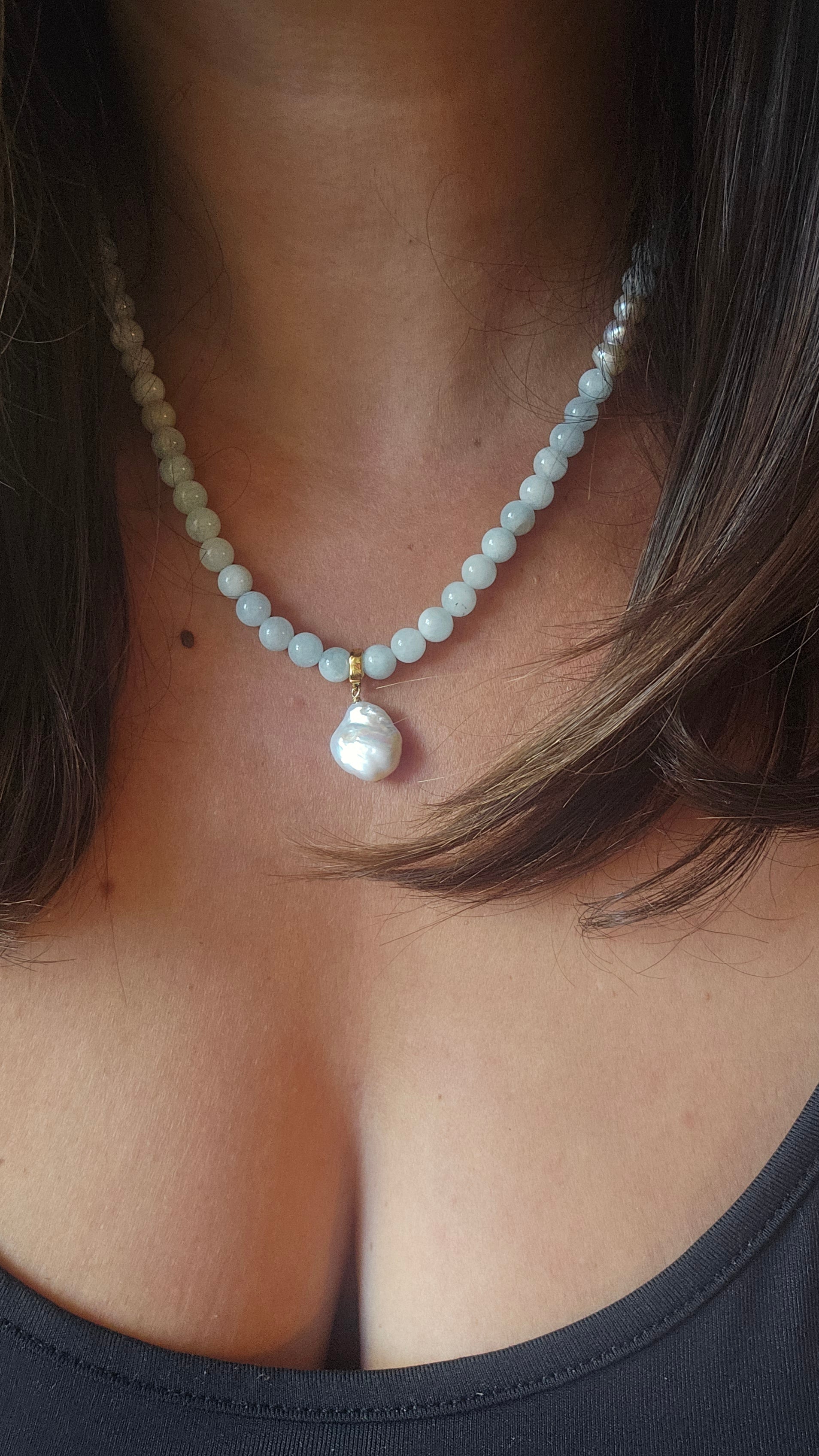 Collier en pierre Maia
