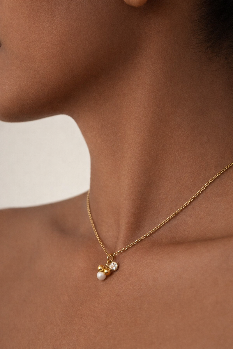 Carla delicate necklace