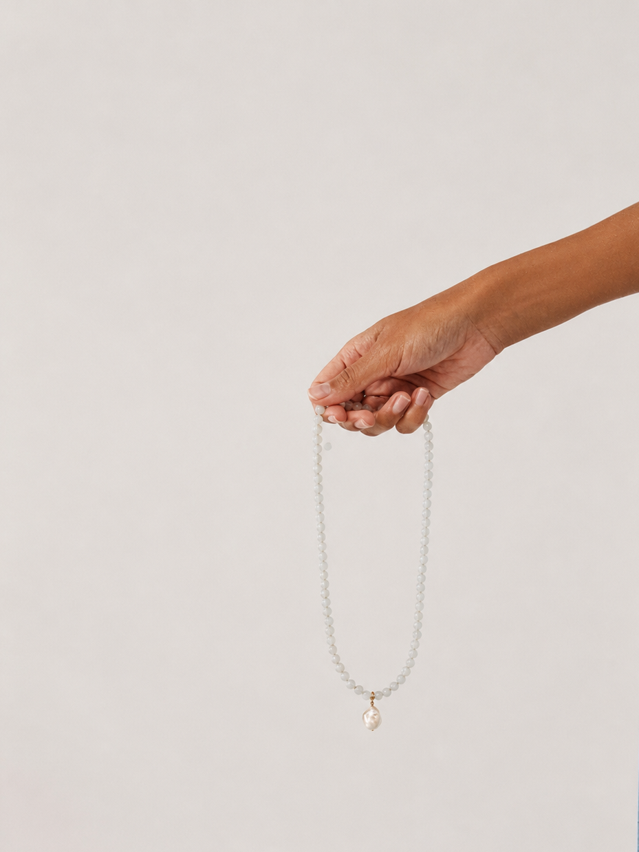 Collier en pierre Maia