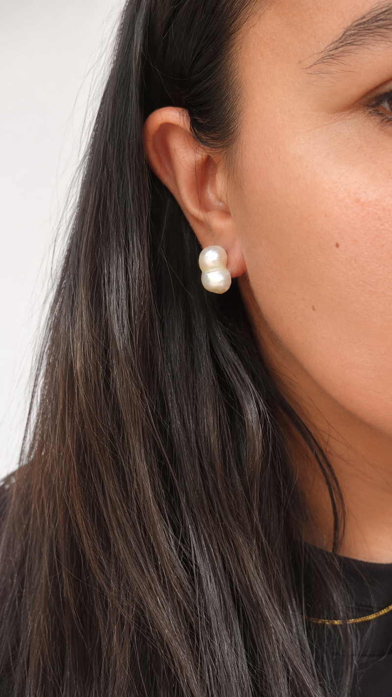 Rita Baroque Pearl Stud Earrings