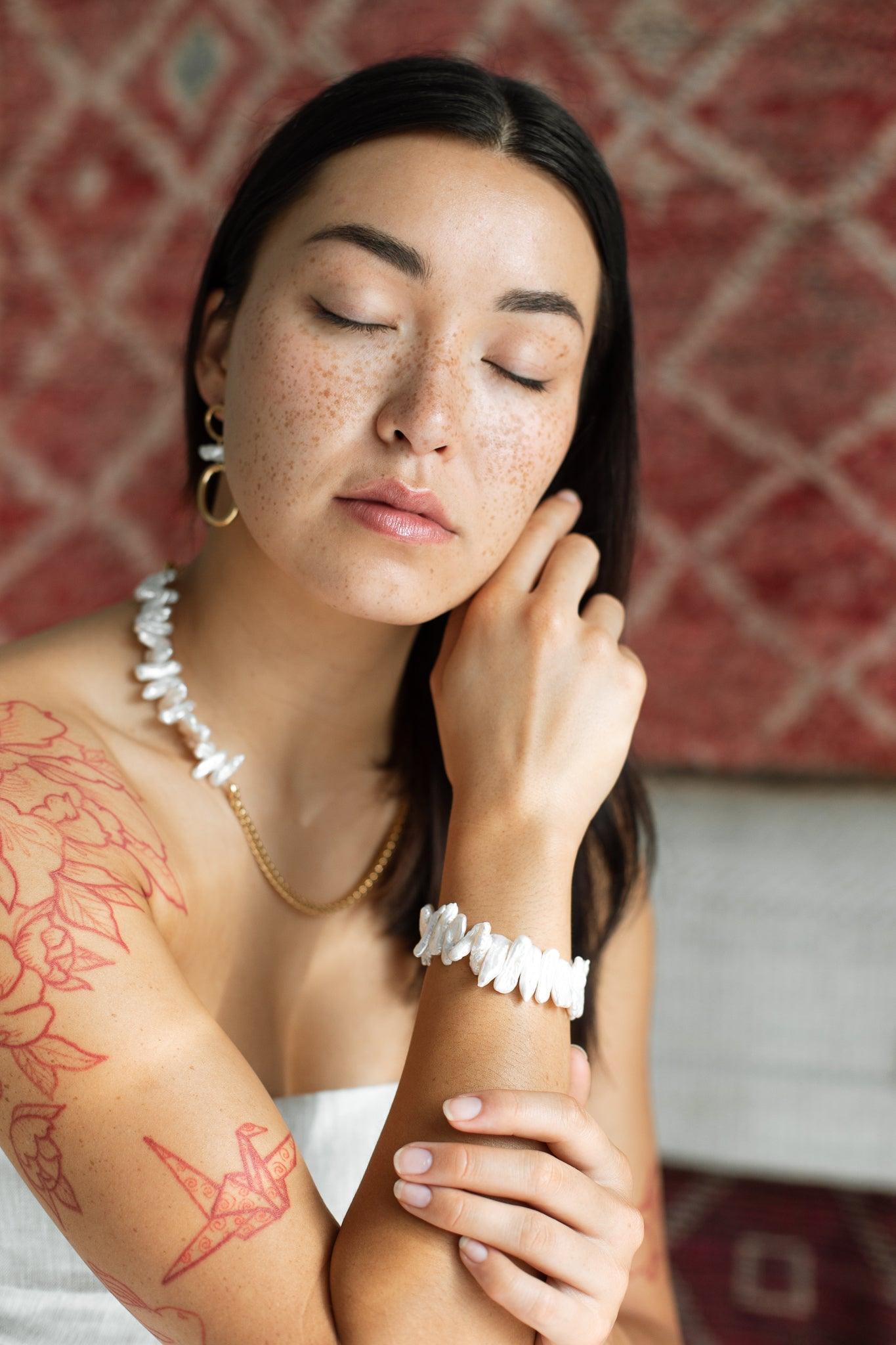 Joli bracelet en perles de culture uniques